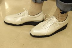 足裏が痛い方/紐スニーカー
