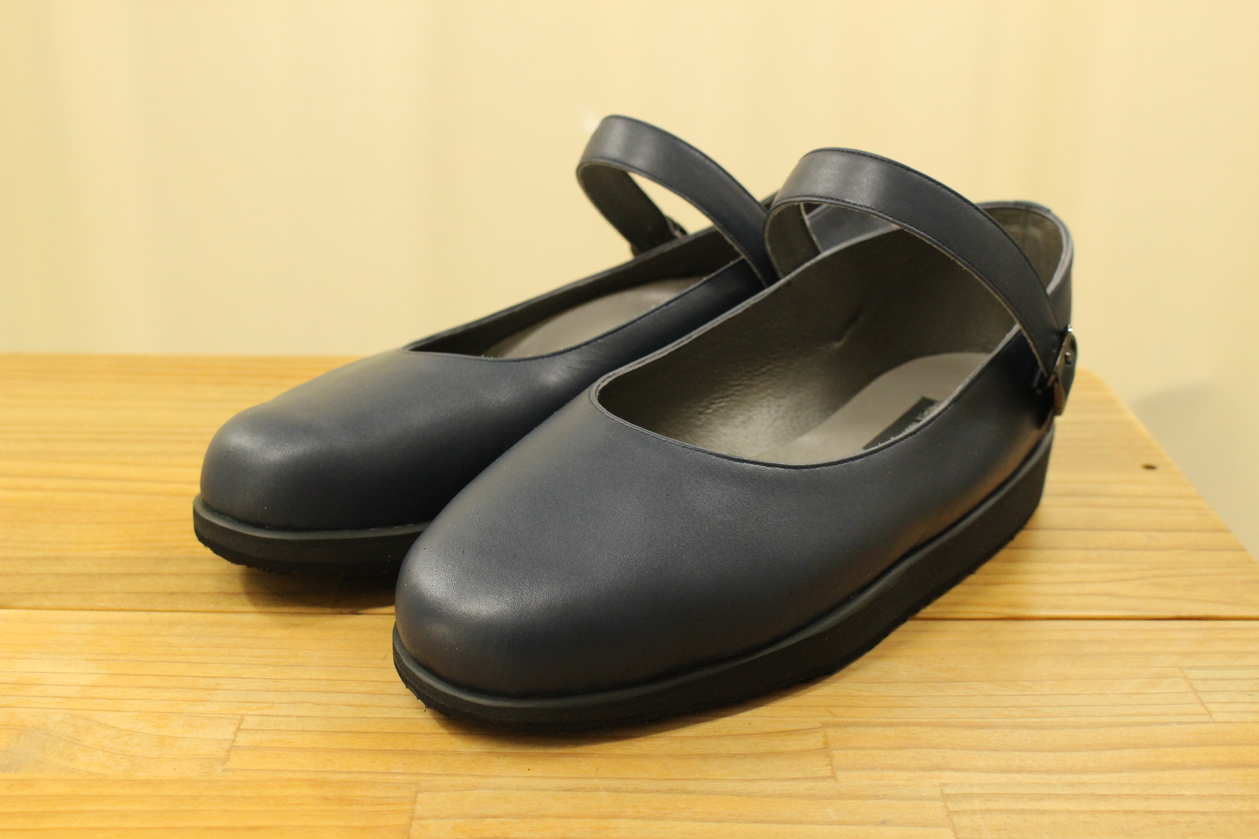 装具使用/甲バンド付パンプス