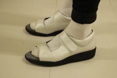 足裏が痛い/室内用サンダル
