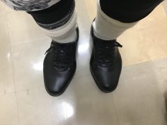 腰に痛み、神経痛がある方に｜インソール入りの靴