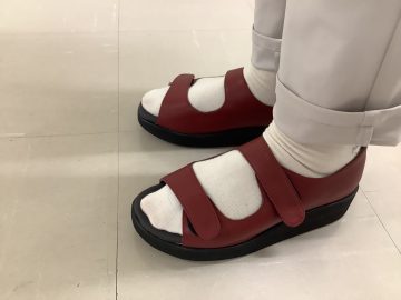足が不安定な方に/室内用の靴