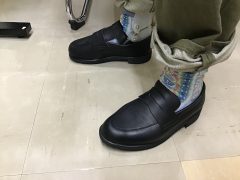 装具装着で履く靴/ローファー