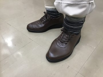 外反拇指/内ファスナー紐靴