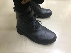 足が不安定な方へ/後ろファスナー＋足首ベルト付